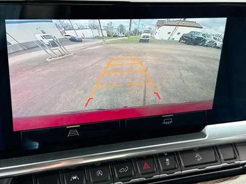 Used 2023 Chevrolet Silverado 1500 RST AWD/4WD image 17