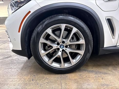Used 2022 BMW X5 xDrive45e w/ Luxury Seating Package AWD/4WD image 12