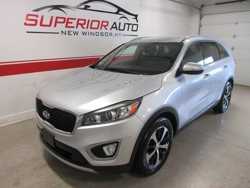 Used 2017 Kia Sorento EX AWD/4WD image 9