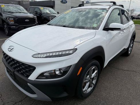 Used 2023 Hyundai Kona SEL AWD/4WD image 4