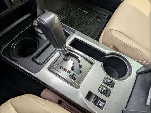 Used 2022 Toyota 4Runner SR5 Premium image 13