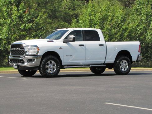 Used 2024 RAM 2500 Big Horn w/ Off Road Package AWD/4WD image 3