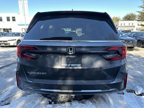 Certified 2025 Honda Odyssey EX-L image 4