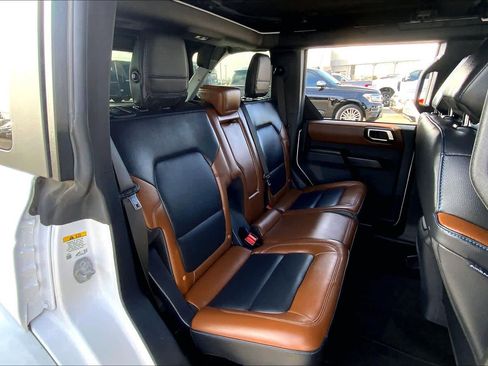Used 2024 Ford Bronco Outer Banks image 17