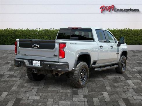 Used 2024 Chevrolet Silverado 2500 ZR2 w/ ZR2 Bison Edition AWD/4WD image 9