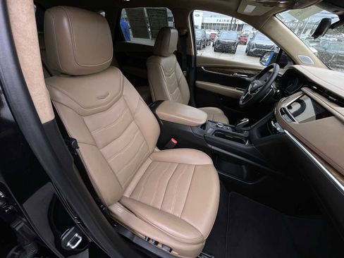 Certified 2023 Cadillac XT5 Sportv w/ Platinum Package image 28