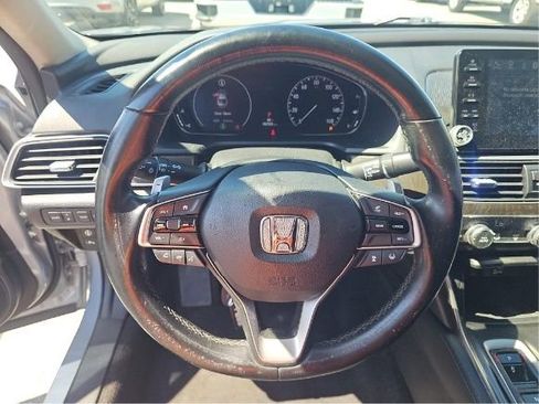 Used 2019 Honda Accord Touring image 5