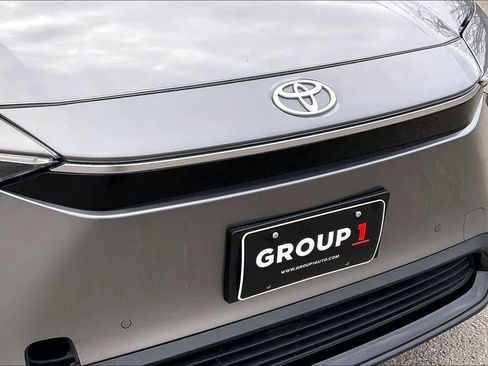 Used 2024 Toyota bZ4X XLE image 27