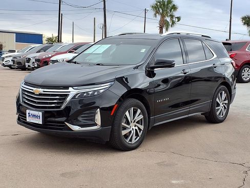 Used 2023 Chevrolet Equinox Premier image 3