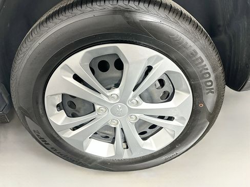 Used 2024 Chevrolet Trax LS w/ Driver Confidence Package FWD image 11