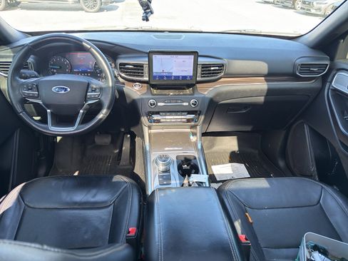 Used 2020 Ford Explorer Limited w/ Class III Trailer Tow Package image 12