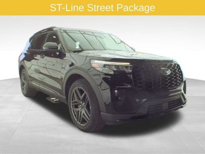 Used 2025 Ford Explorer ST-Line w/ ST-Line Street Pack