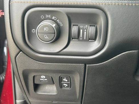 Used 2019 RAM 1500 Limited AWD/4WD image 18