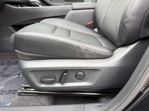 Certified 2026 Nissan Rogue SV AWD/4WD image 16