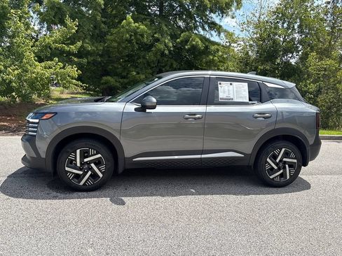 Used 2025 Nissan Kicks SV FWD image 20