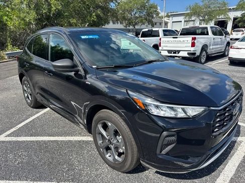 Used 2024 Ford Escape ST-Line w/ Tech Pack #1 FWD image 3