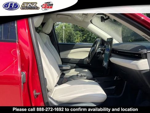 Used 2021 Ford Mustang Mach-E Premium image 13