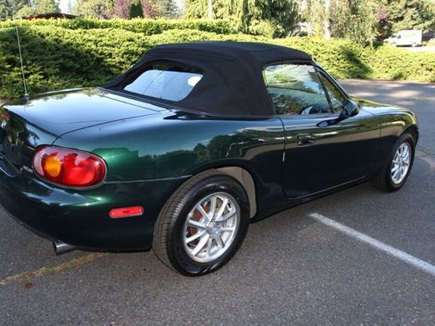 Used 1999 MAZDA MX-5 Miata RWD image 6