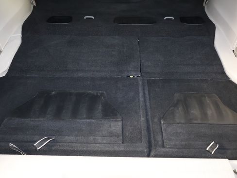 Used 2024 Chrysler Pacifica Touring-L image 49