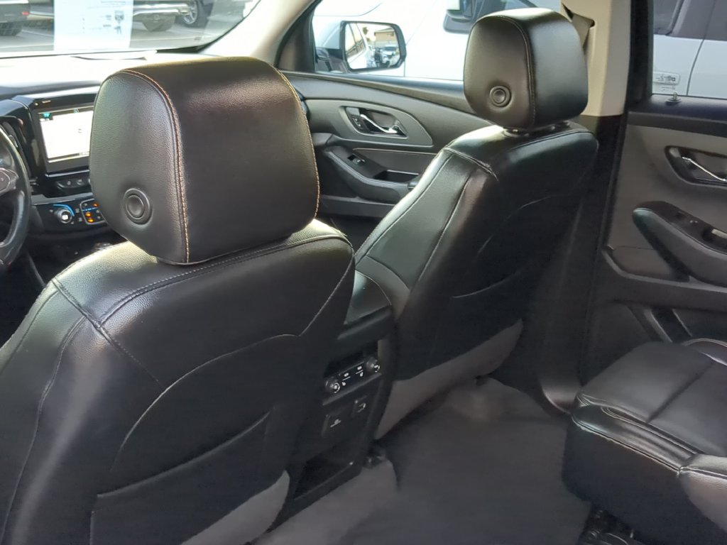 Used 2018 Chevrolet Traverse Premier w/ Driver Confidence II Package FWD image 26