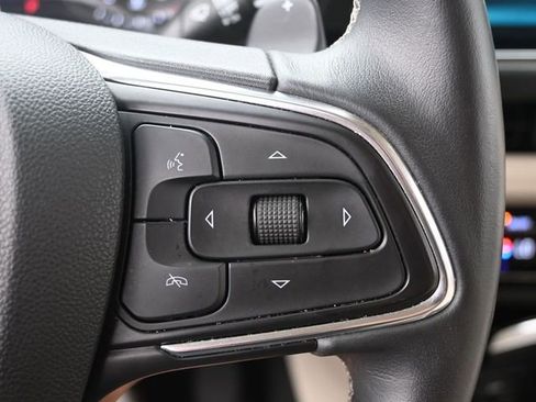 Used 2022 Buick Envision Avenir w/ Technology Package II FWD image 17