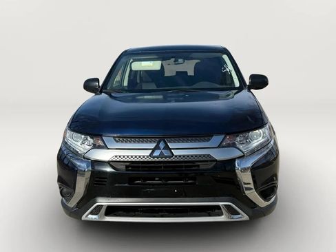Used 2020 Mitsubishi Outlander ES image 2