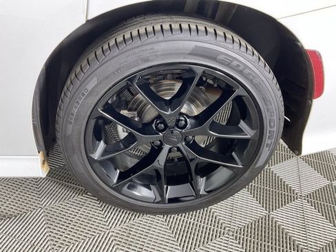 Used 2022 Dodge Charger GT image 9