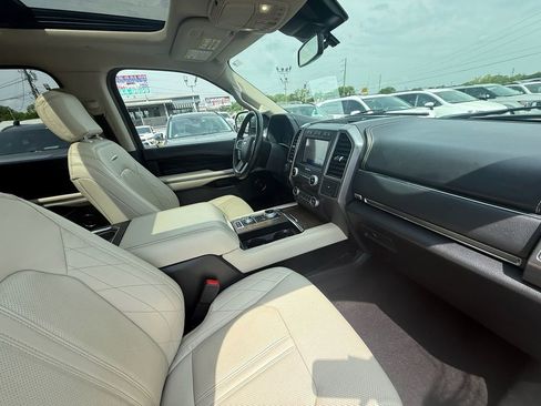 Used 2021 Ford Expedition Max Platinum AWD/4WD image 24