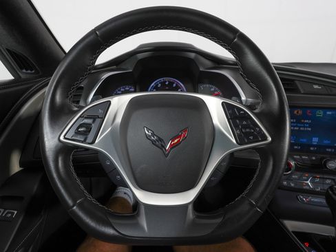 Used 2019 Chevrolet Corvette Stingray Convertible w/ 3LT Preferred Equipment Group RWD image 17