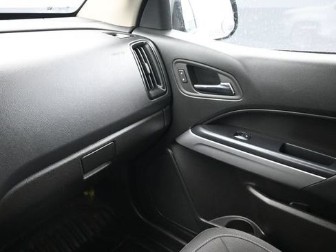 Used 2022 Chevrolet Colorado LT w/ Fleet Safety Package AWD/4WD image 9