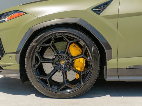 Used 2024 Lamborghini Urus Performante AWD/4WD image 19
