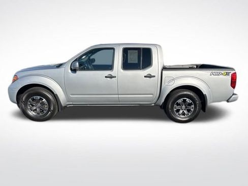 Used 2019 Nissan Frontier PRO-4X image 2