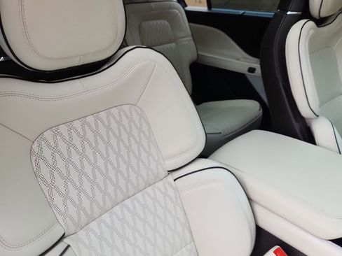 Used 2020 Lincoln Aviator Black Label Grand Touring w/ Class IV Trailer Tow Package image 15