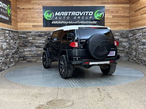 Used 2009 Toyota FJ Cruiser 4WD image 10