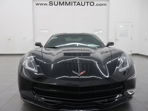 Used 2019 Chevrolet Corvette Stingray Coupe w/ Carbon Flash Badge Package RWD image 19
