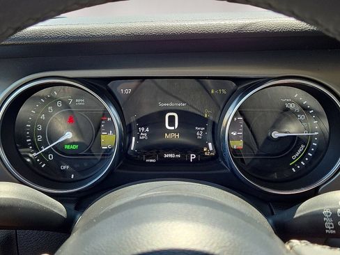 Used 2023 Jeep Wrangler Unlimited AWD/4WD image 25