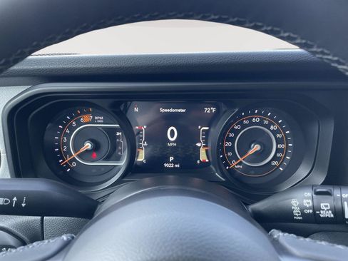 Used 2025 Jeep Wrangler Unlimited Sport AWD/4WD image 4