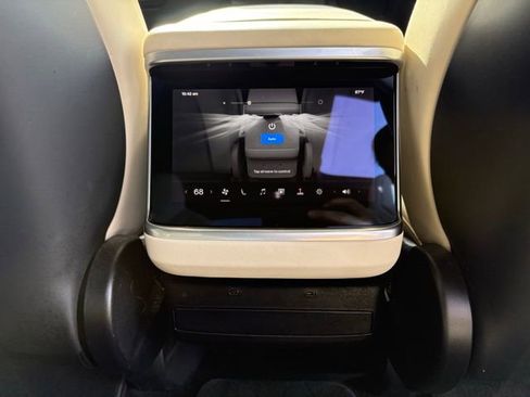 Used 2022 Tesla Model X Plaid image 29