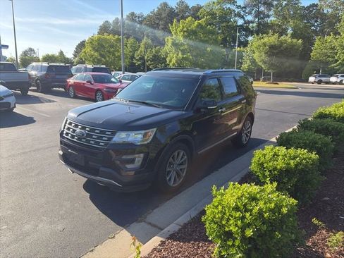 Used 2017 Ford Explorer Limited FWD image 13