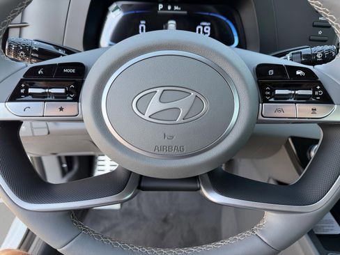New 2026 Hyundai Elantra SEL Sport FWD image 16
