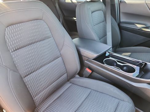 Used 2025 Chevrolet Equinox LT image 17