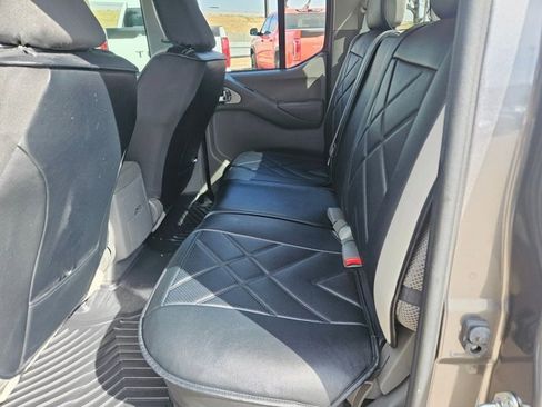 Used 2020 Nissan Frontier SV w/ Midnight Edition Floor Mats image 10
