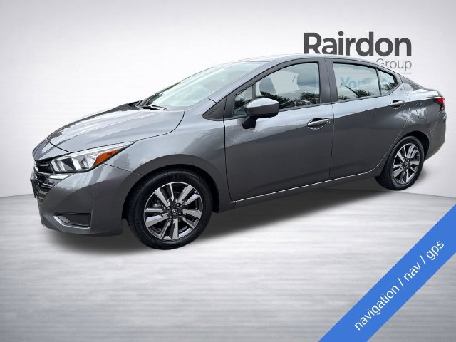 Used 2024 Nissan Versa SV FWD image 3