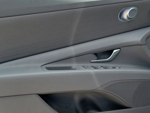 New 2026 Hyundai Elantra SE image 11