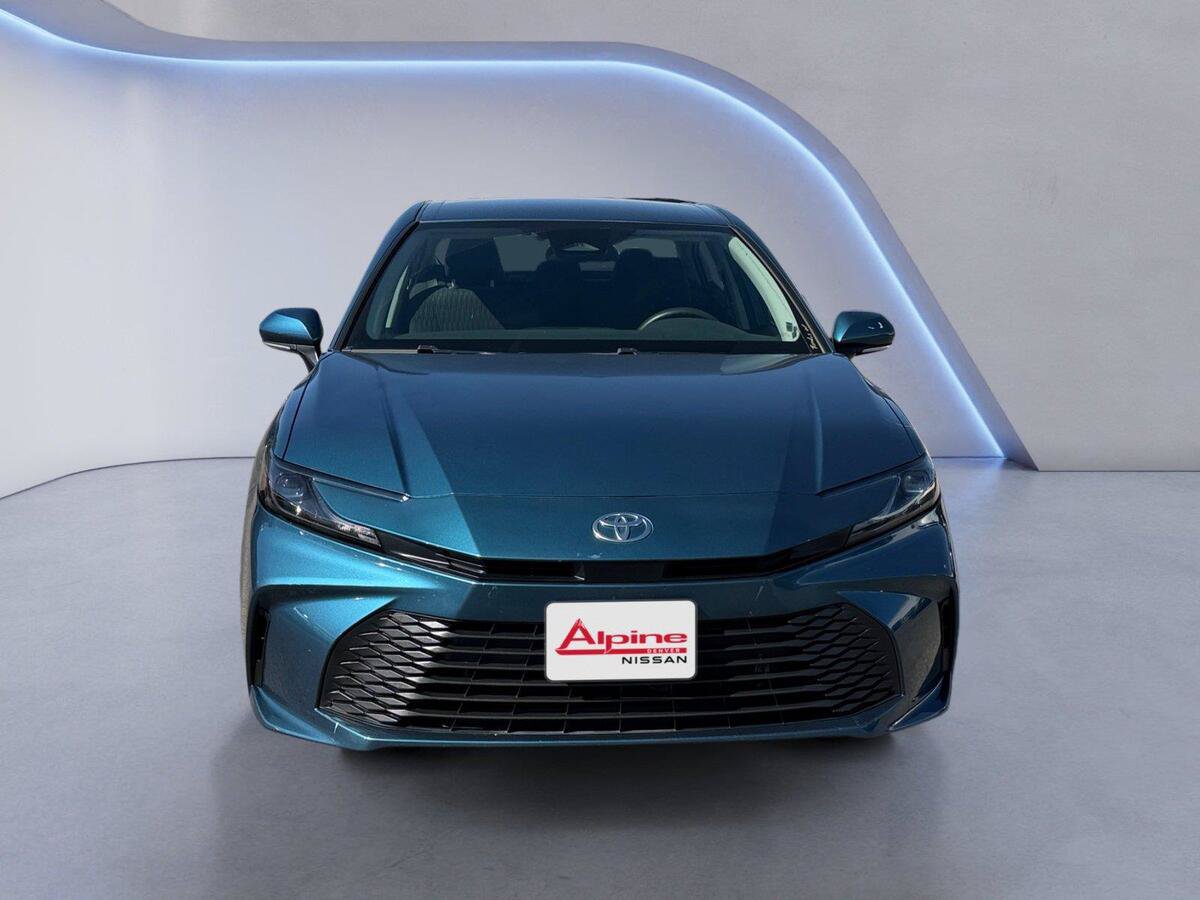 Used 2025 Toyota Camry LE FWD image 8