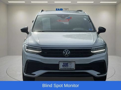 Used 2024 Volkswagen Tiguan SE R-Line AWD/4WD image 4