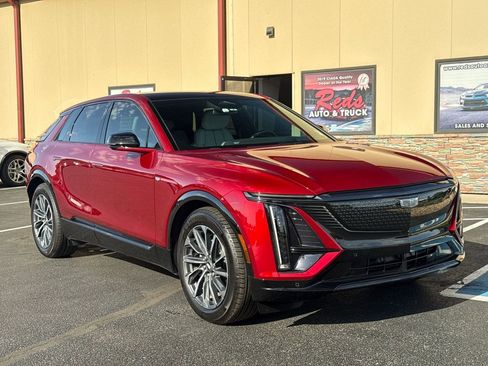 Used 2026 Cadillac Lyriq Sport RWD image 18