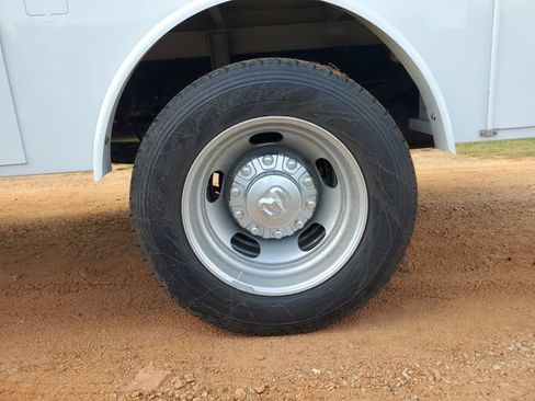 New 2026 RAM 5500 Tradesman AWD/4WD image 13