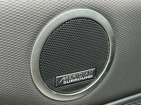 Used 2024 Land Rover Discovery Dynamic SE AWD/4WD image 29