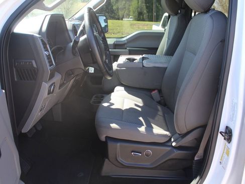 Used 2018 Ford F150 XLT w/ Equipment Group 301A Mid image 4